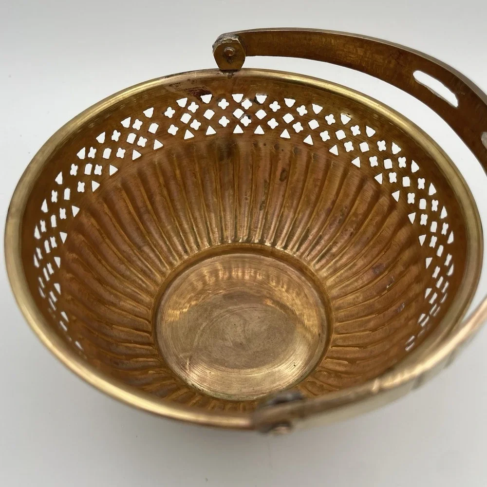 Vintage Cottagecore Brass Basket With Moveable Handle‎ Round With Cut Out Design
